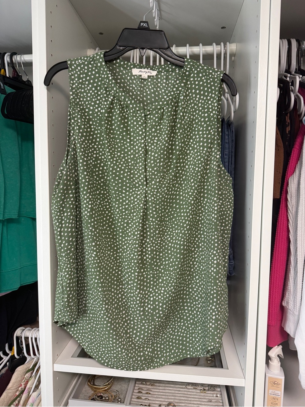 Sleeveless Green Polka Dot V-Neck Camisole